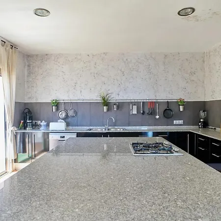 Villa Spacious With Sea View In + Private Pool *